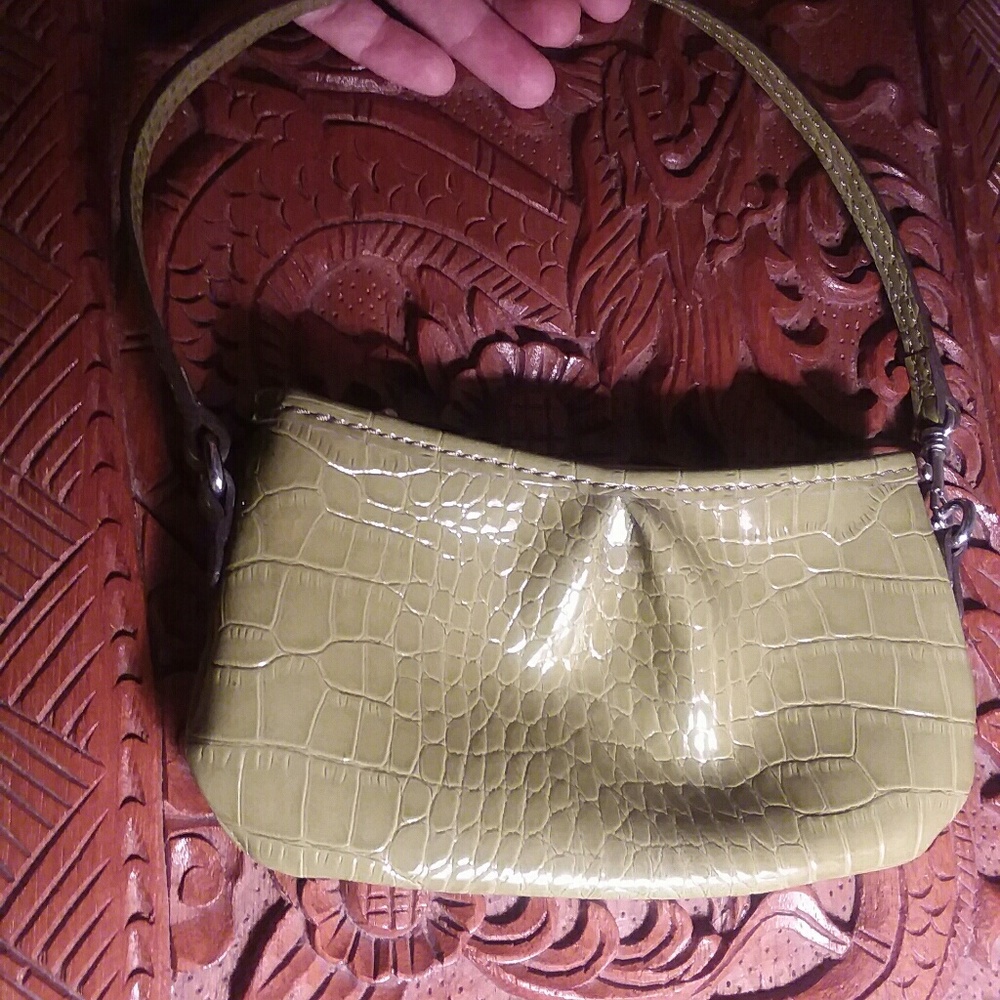 FREE W BUNDLE -Green Faux Croc Wristlet